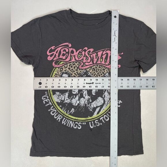 Aerosmith Get Your Wings 74 Graphic T-shirt Women XS Gray Short Sleeve Music - Picture 6 of 6